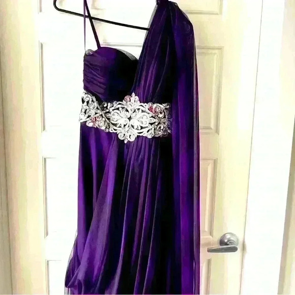 ZAHARAS VIOLET PURPLE GOWN SILVER SEQUINS SIZE 2 - Picture 4 of 8